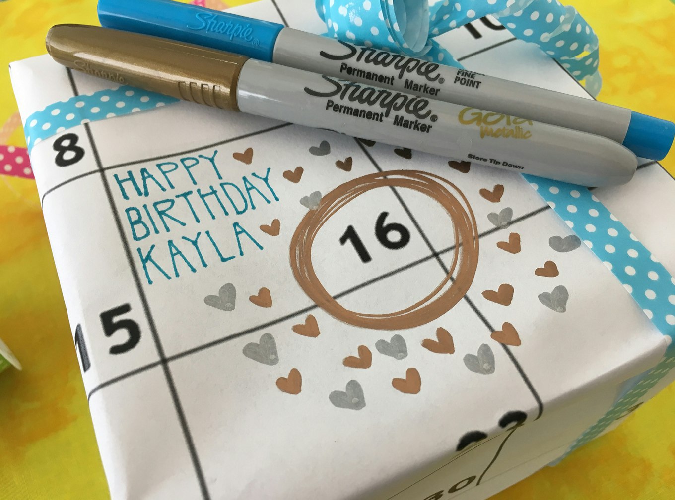 PAPEL DE REGALO PERSONALIZADO PAPEL DE REGALO PERSONALIZADO